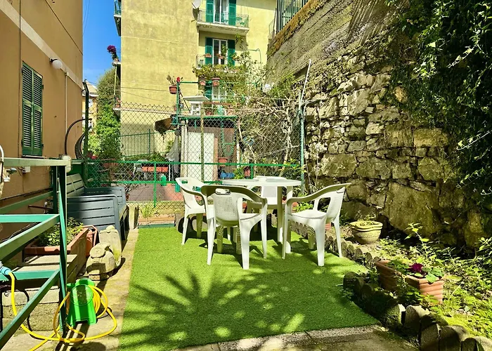 Parking & Garden San Martino To Boccadasse